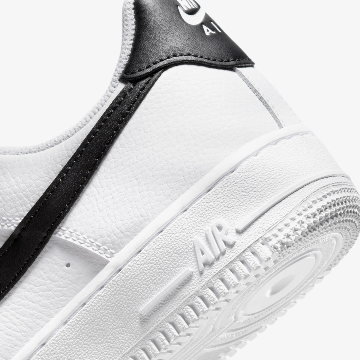 Nike Air Force 1 '07 Kadın Beyaz Sneaker
