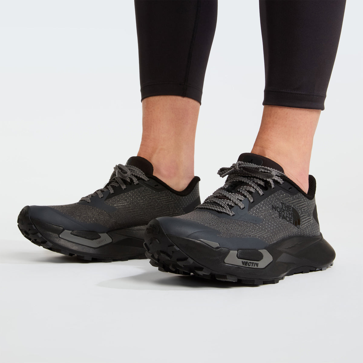 The North Face Vectiv Enduris 4 Kadın Gri Koşu Ayakkabısı