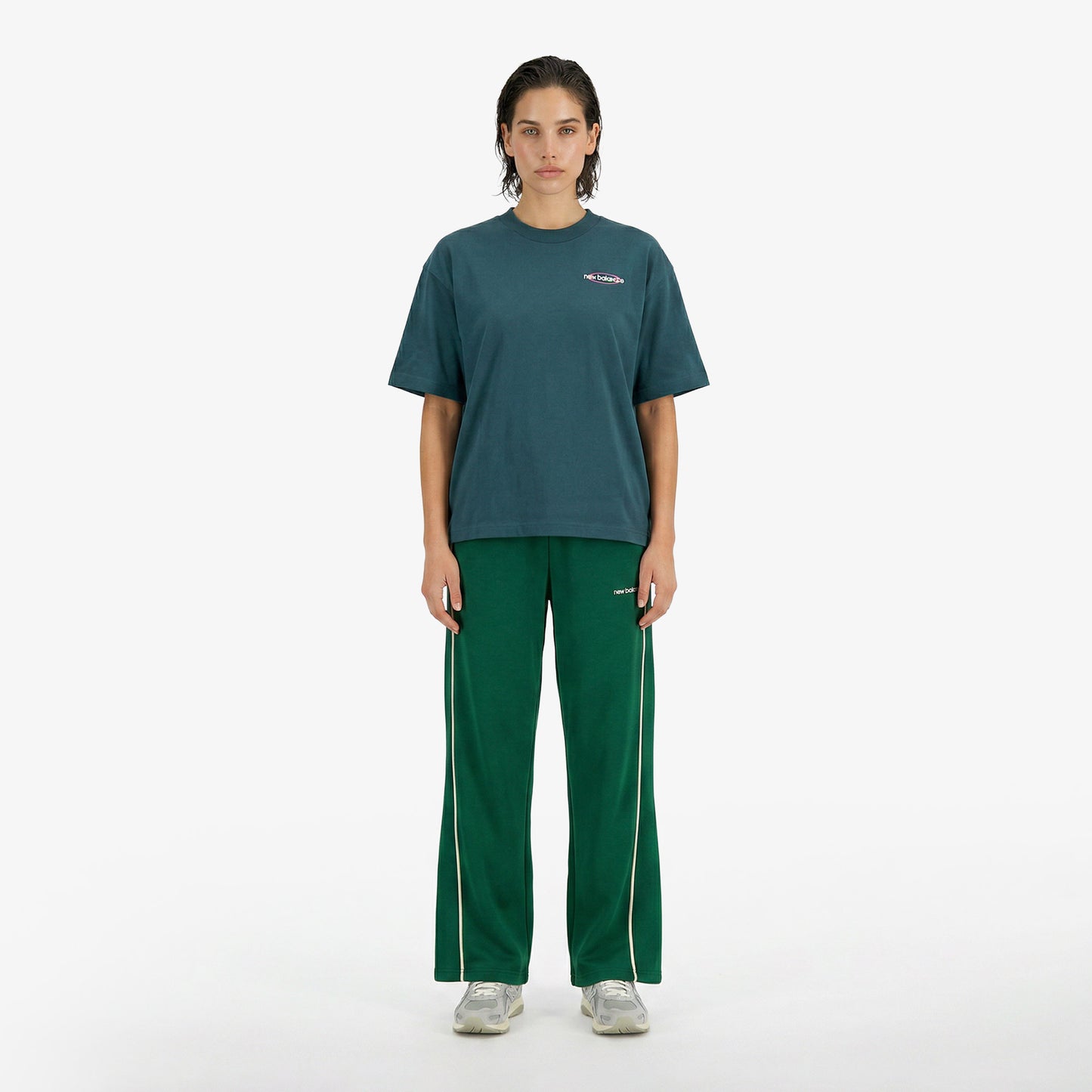 New Balance Sport Graphic Oversized Kadın Yeşil T-shirt