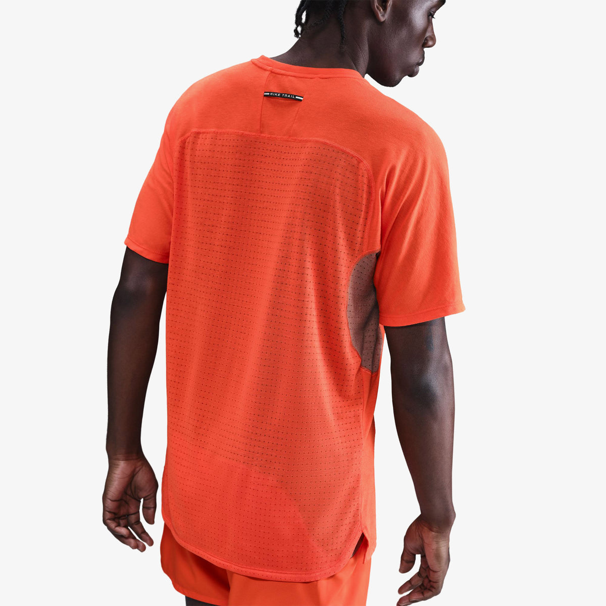 Nike Dfadv Solar Chase Ss Erkek Kırmızı T-shirt