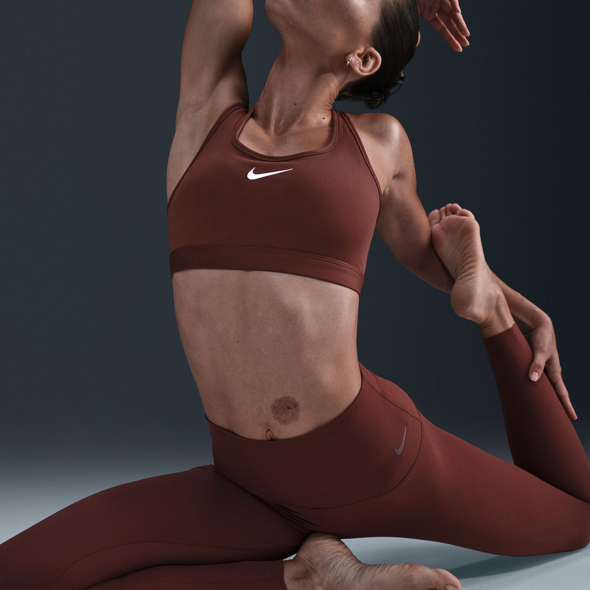 Nike Dri-fit Zenvy Kadın Kahverengi Tayt