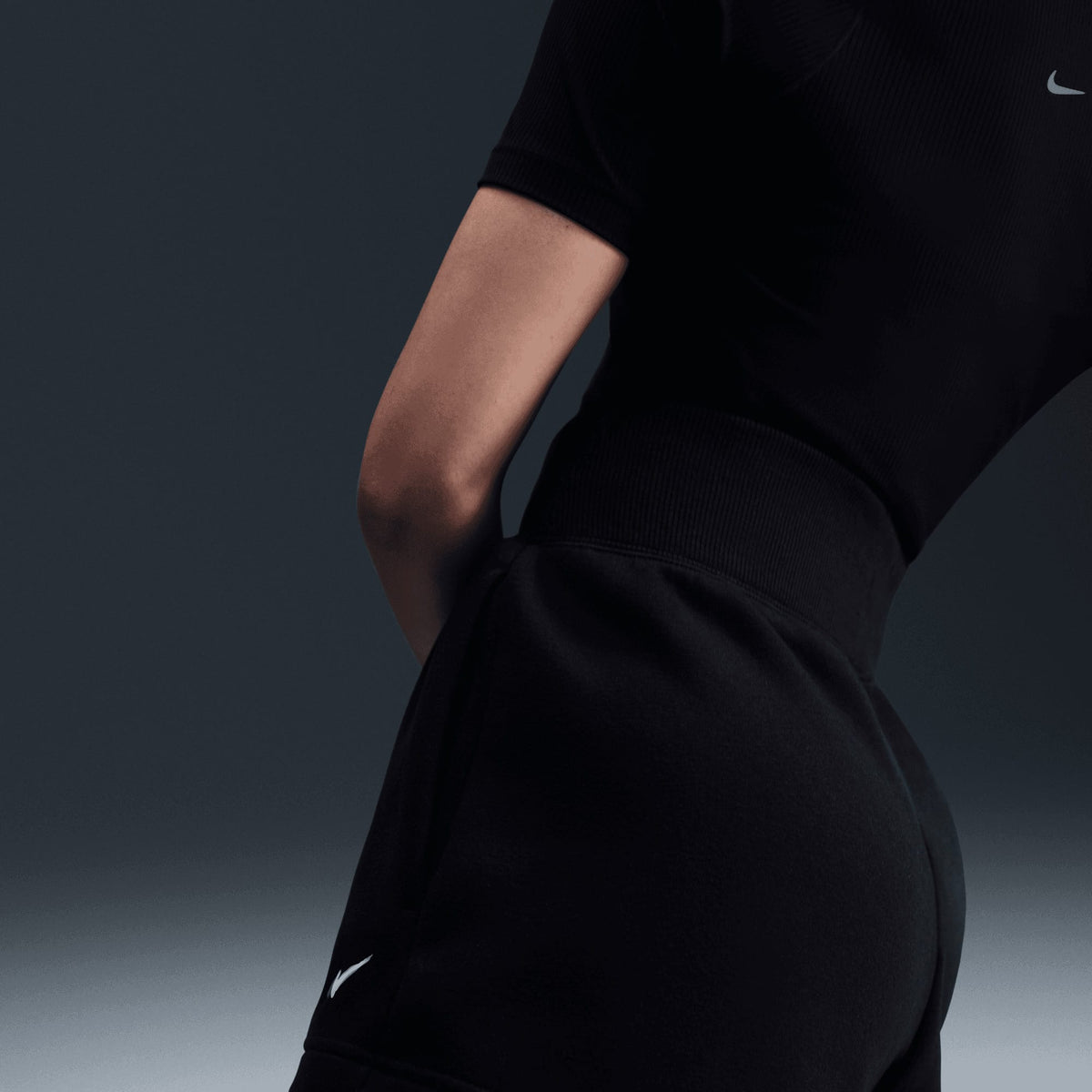 Nike Sportswear Phoenix Fleece Yüksek Belli Bol Kadın Siyah Şort