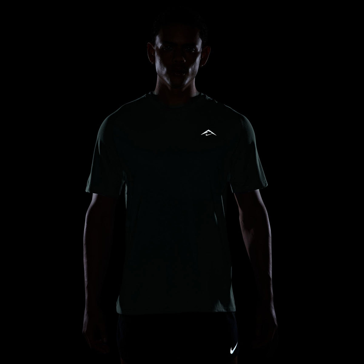 Nike Dri-fıt Adv Solar Chase Erkek Gri T-shirt