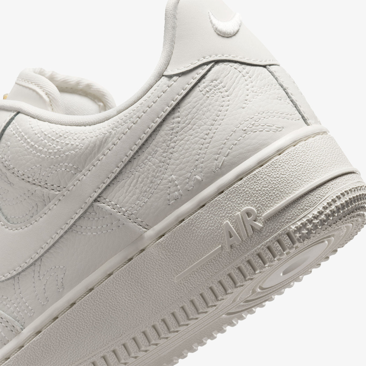 Nike Air Force 1 '07 Prem+ Kadın Beyaz Spor Ayakkabı