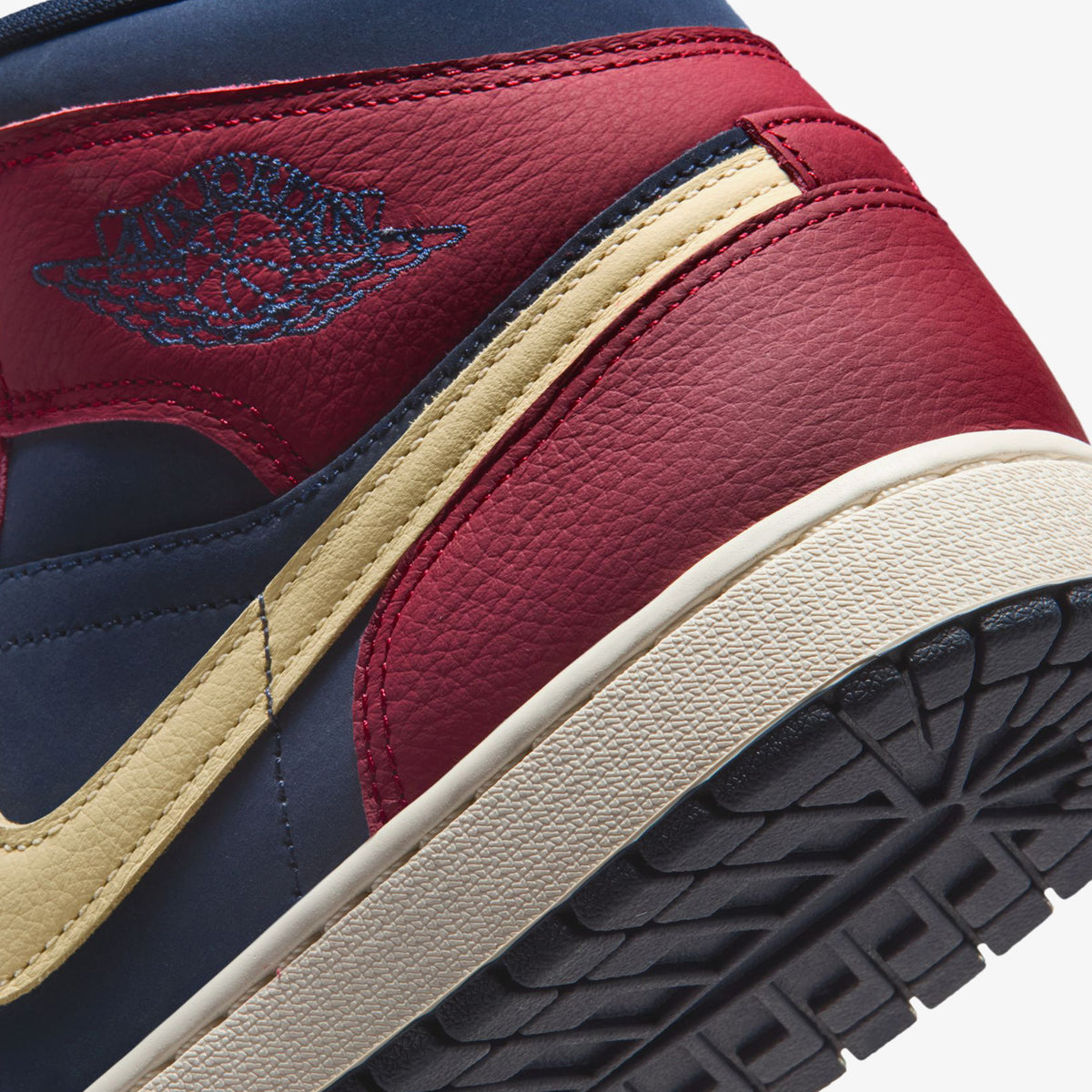 Jordan Air Jordan 1 Erkek Kırmızı Spor Ayakkabı