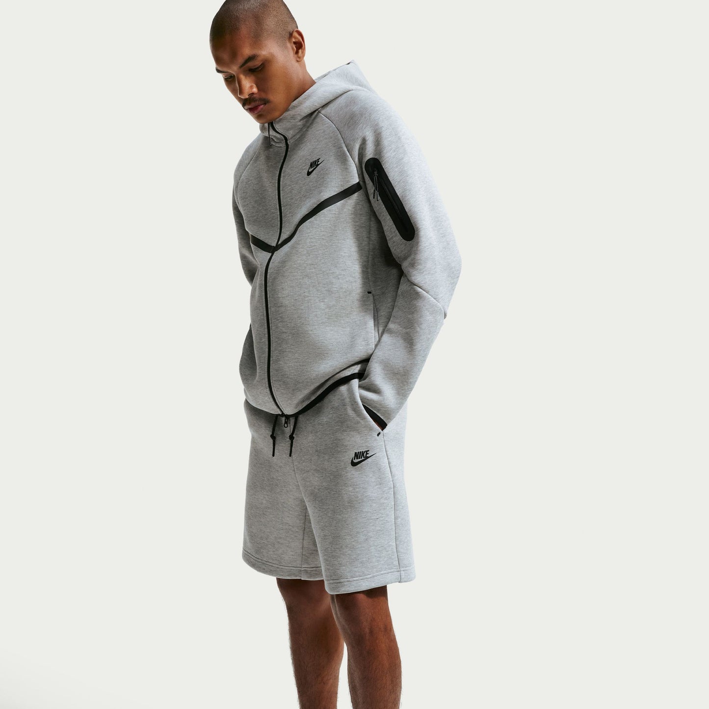 Nike Tech Erkek Siyah Şort