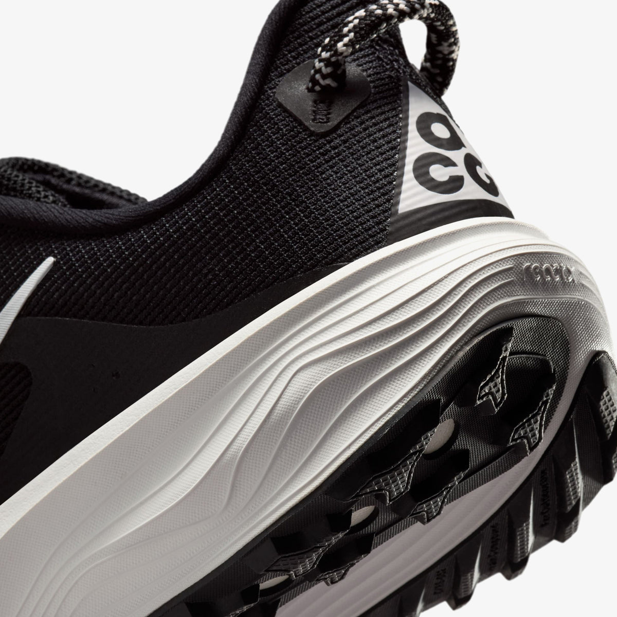Nike Acg Pegasus Trail Kadın Siyah Koşu Ayakkabısı