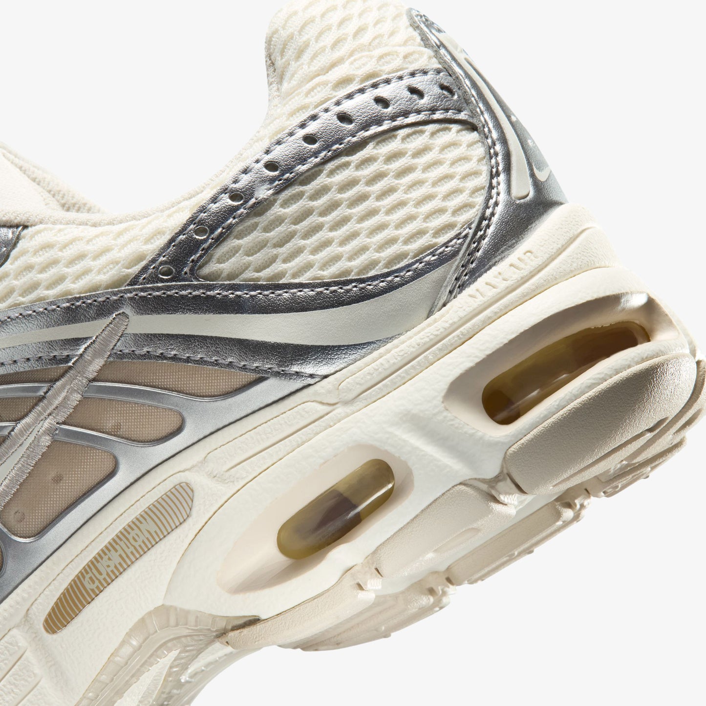 Nike Air Max Moto 2k Kadın Beyaz Spor Ayakkabı