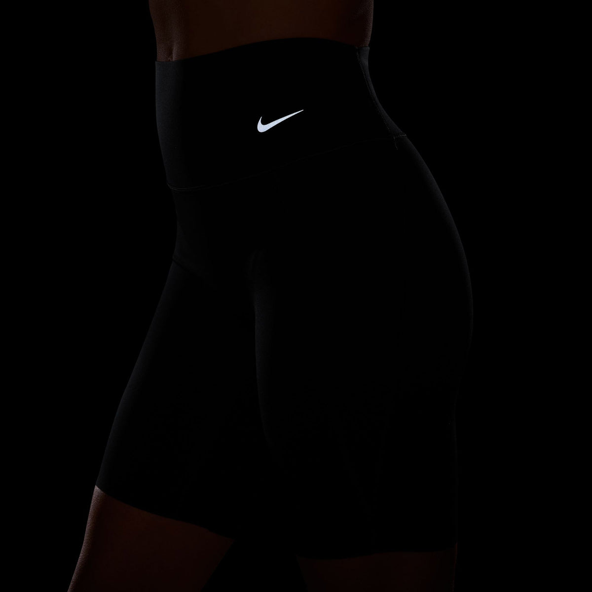 Nike Dri-fit Universa High Rise 20 Cm Kadın Siyah Kısa Tayt