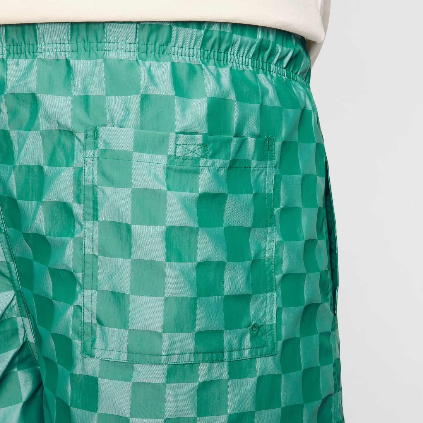 Nike Club Flow Checkers Erkek Yeşil Şort