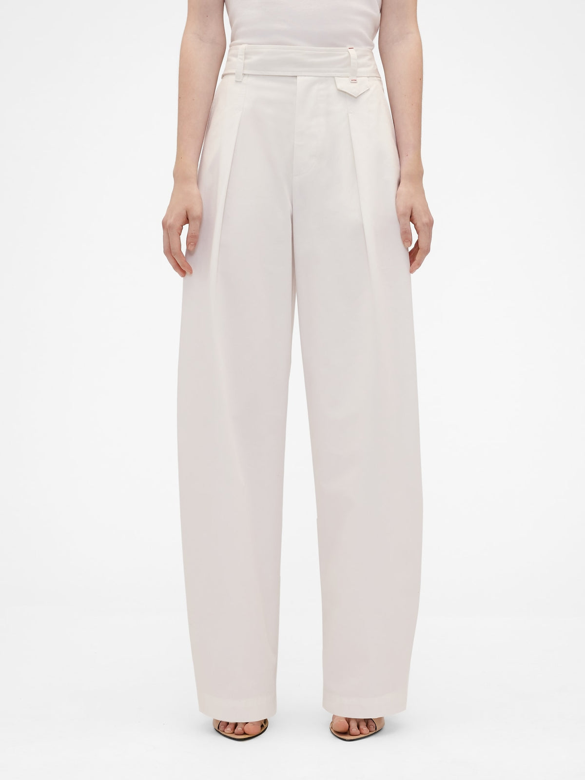 Beyaz Gap × Victoria Beckham High Rise Pileli Arc Pantolon