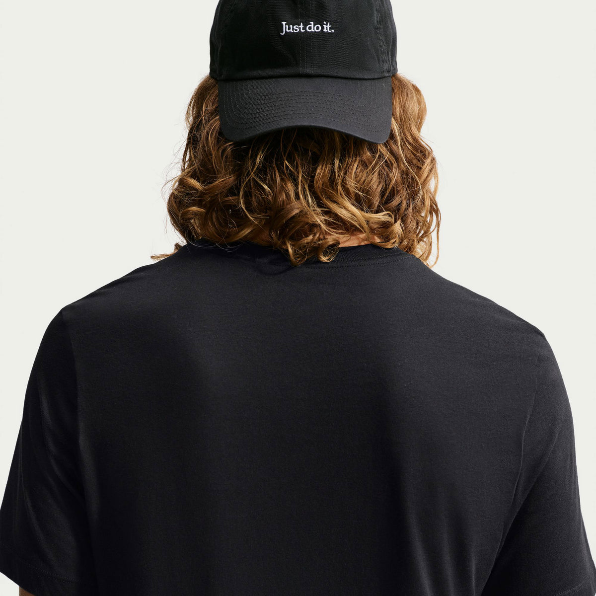 Nike Club Photo Erkek Siyah T-shirt