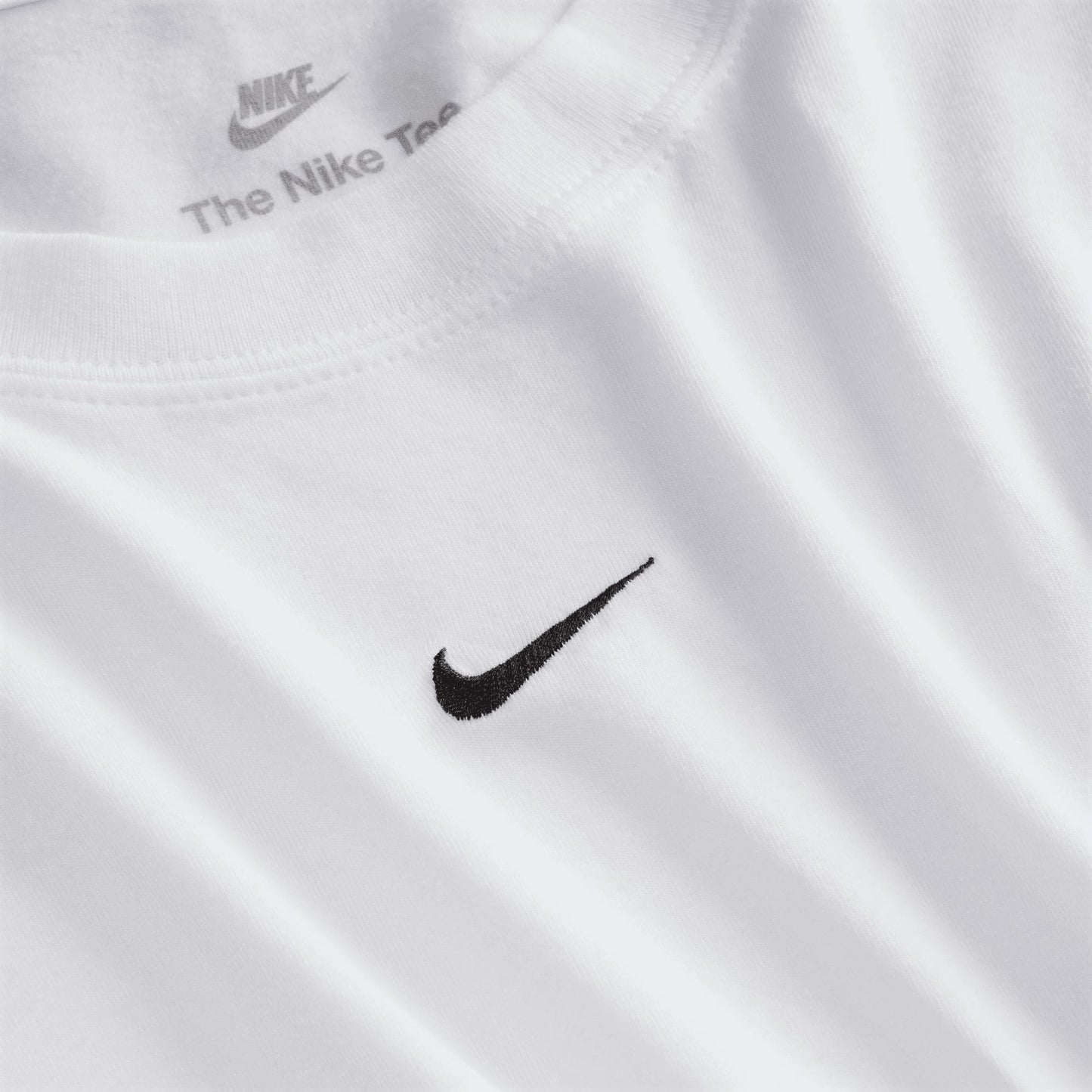 Nike Sportswear Chill Knit Kadın Beyaz T-shirt