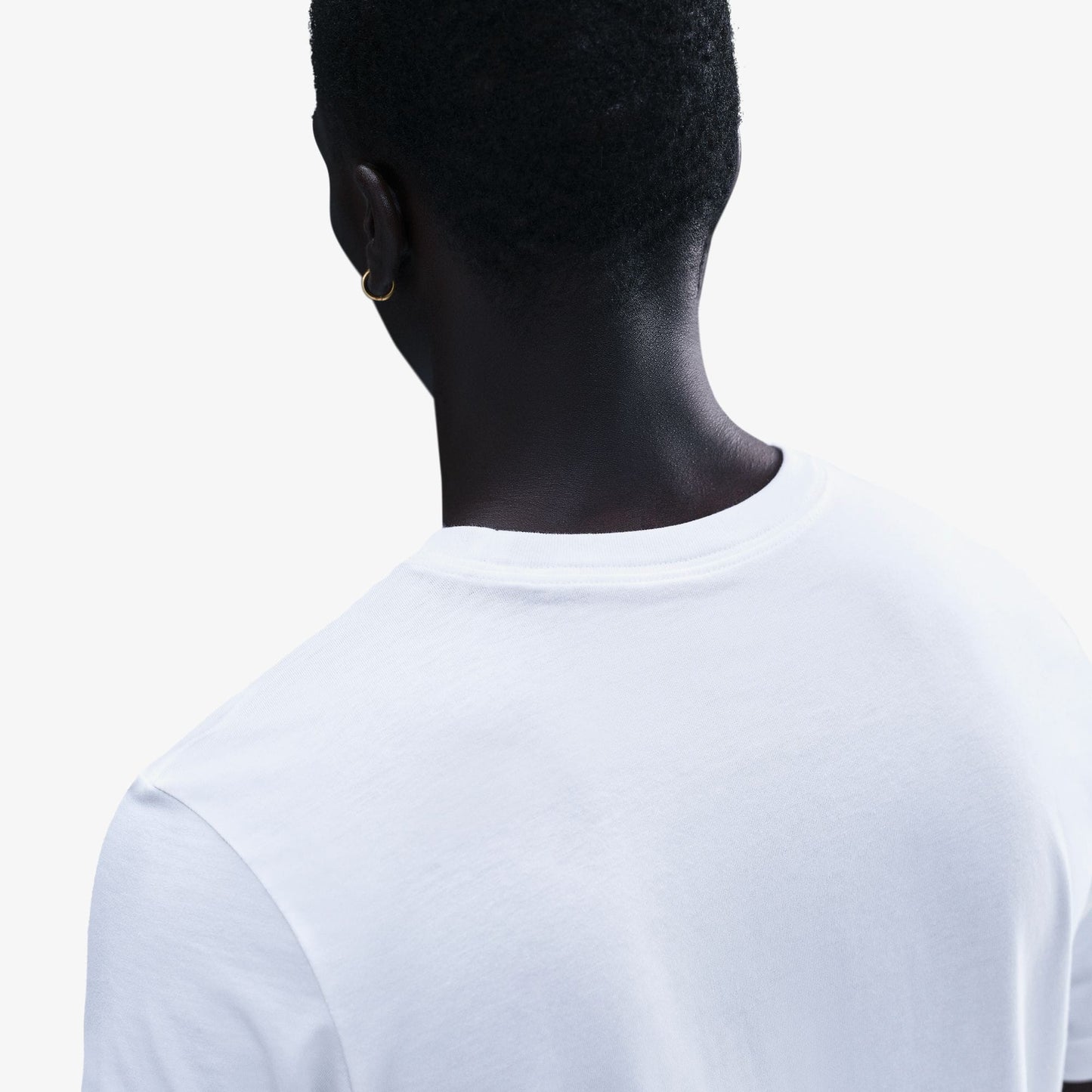 Nike Sportswear Club Erkek Beyaz T-shirt
