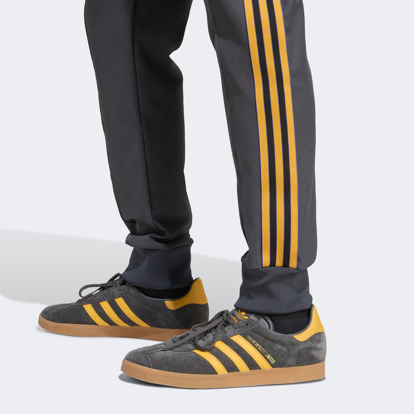 Adidas Manchester United Terrace Icons Erkek Koyu Gri Eşofman Altı