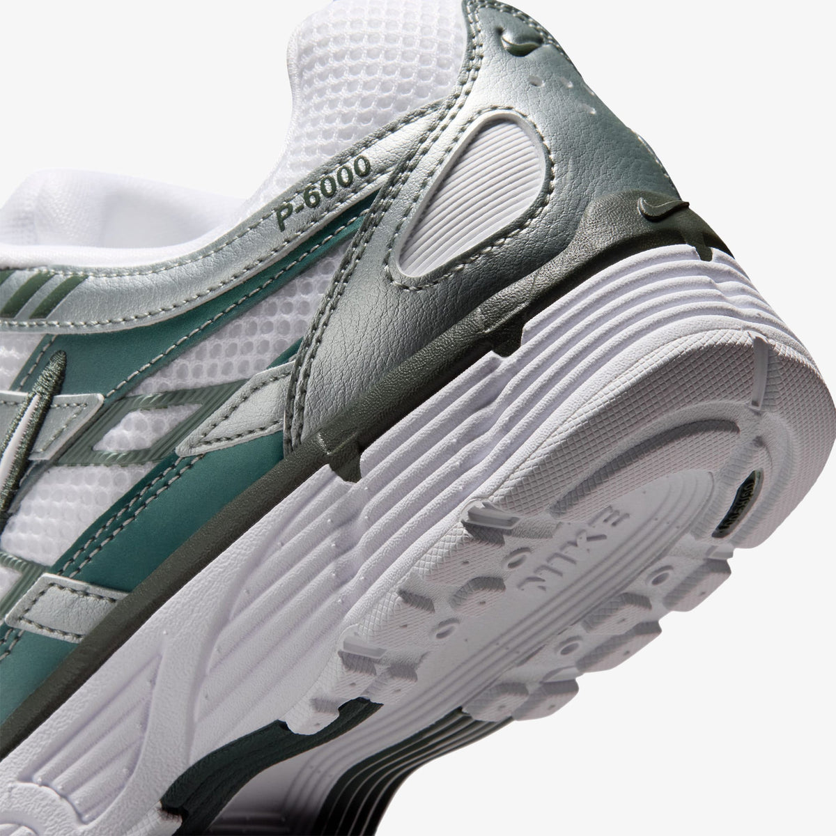 Nike P-6000 Kadın Gri Spor Ayakkabı