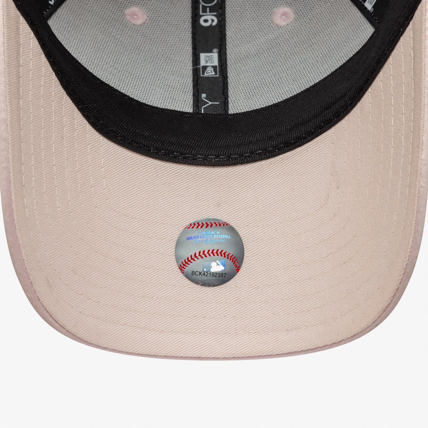 New Era Satin 9forty Neyyan Kadın Pembe Şapka