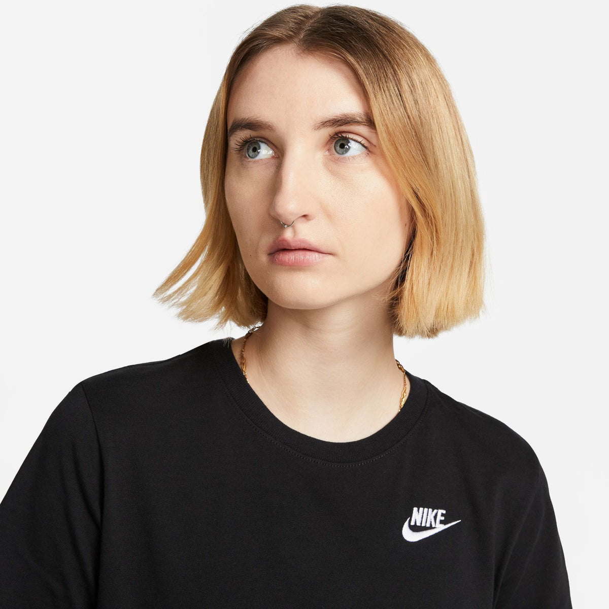 Nike Sportswear Club Essentials Kadın Siyah T-shirt