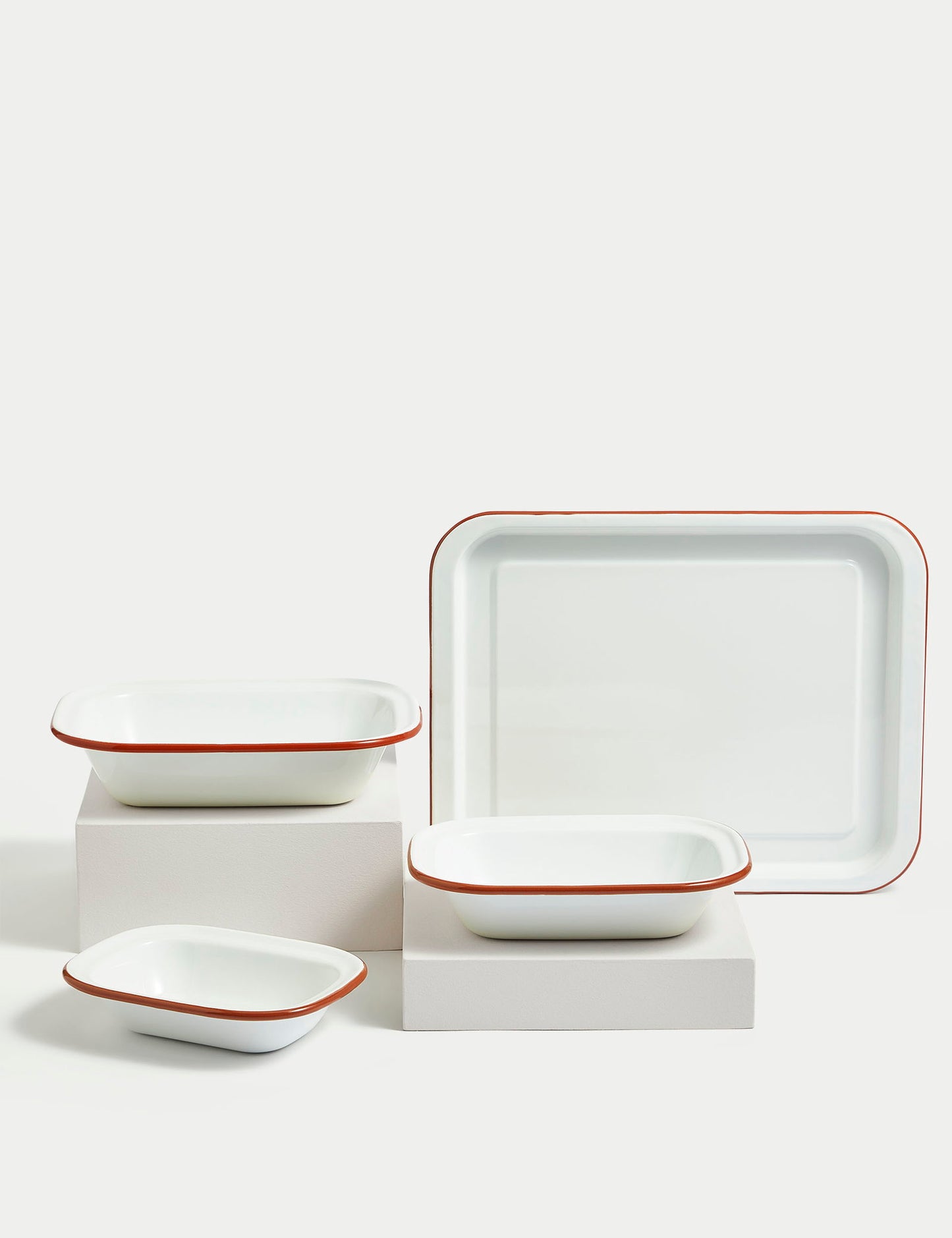 Emaye 24 Cm Turta Kabı