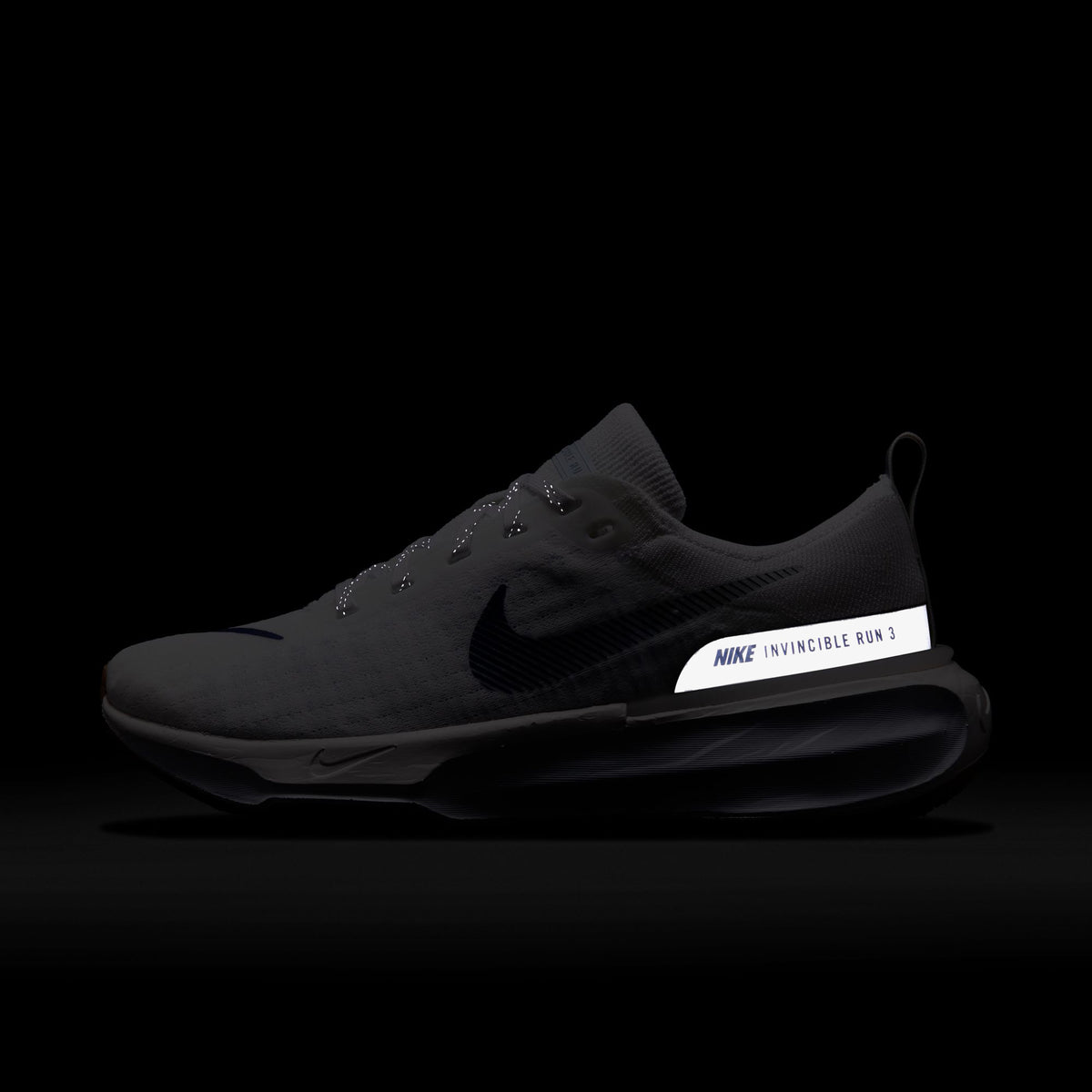 Nike Invincible 3 Kadın Beyaz Koşu Ayakkabısı
