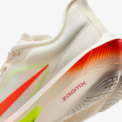 Nike Zoom Fly 6 Kadın Beyaz Koşu Ayakkabısı