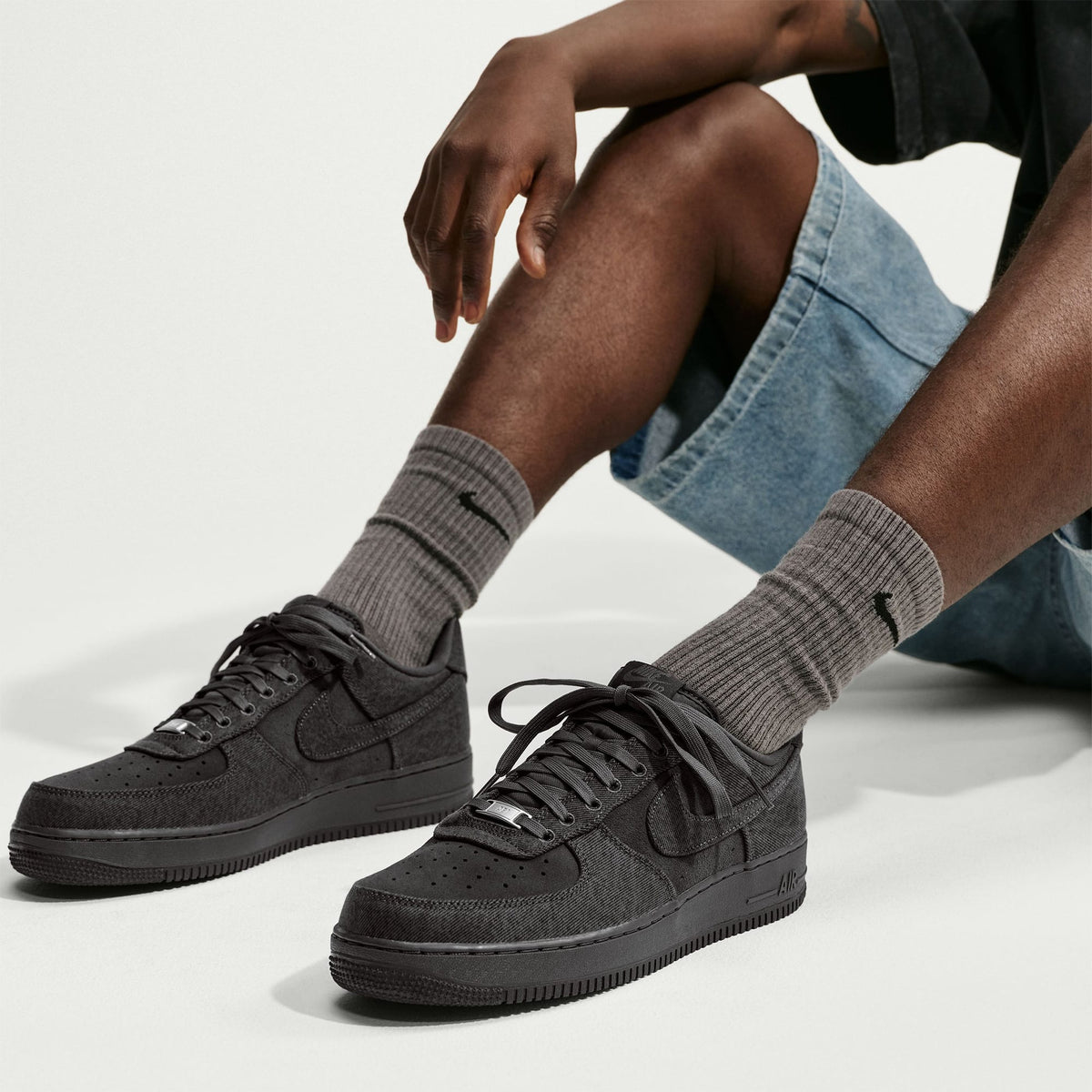 Nike Air Force 1 '07 Lv8 Erkek Gri Spor Ayakkabı