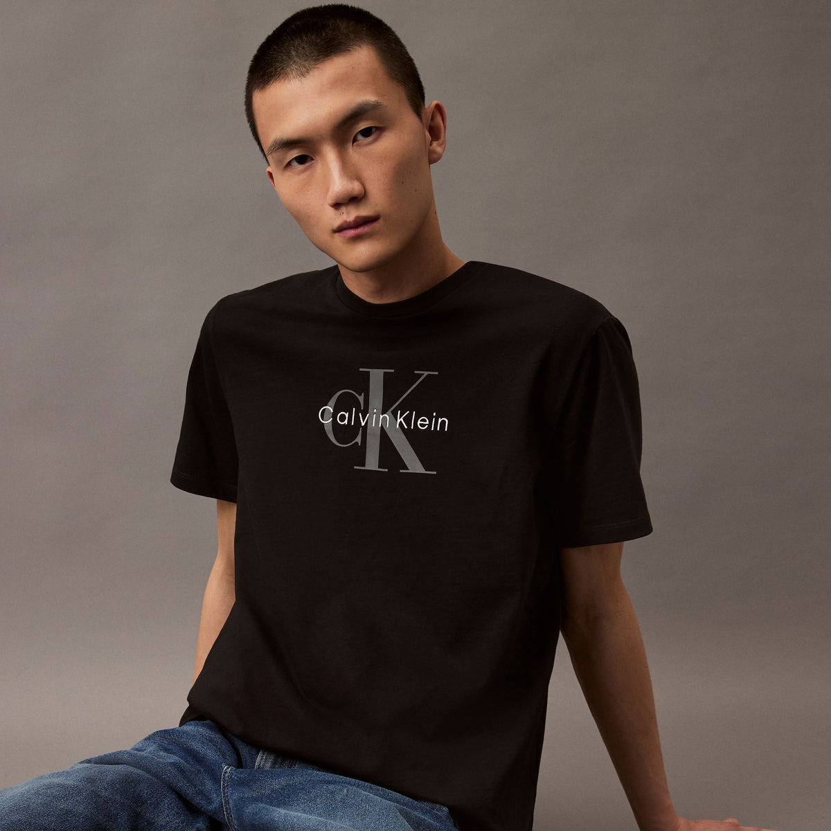 Calvin Klein Hero Monologo Erkek Siyah T-shirt