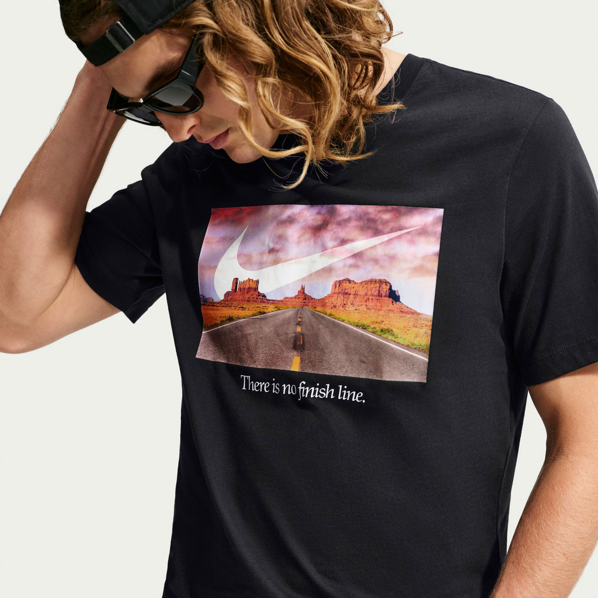 Nike Club Photo Erkek Siyah T-shirt