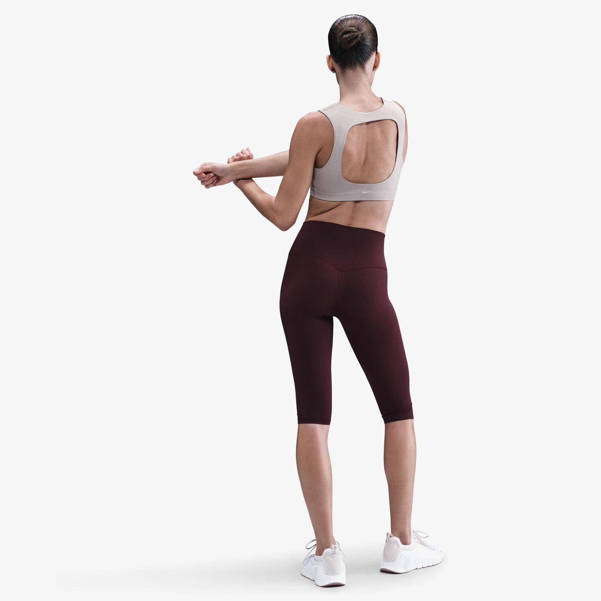 Nike Zenvy Kadın Bej Koşu Bra