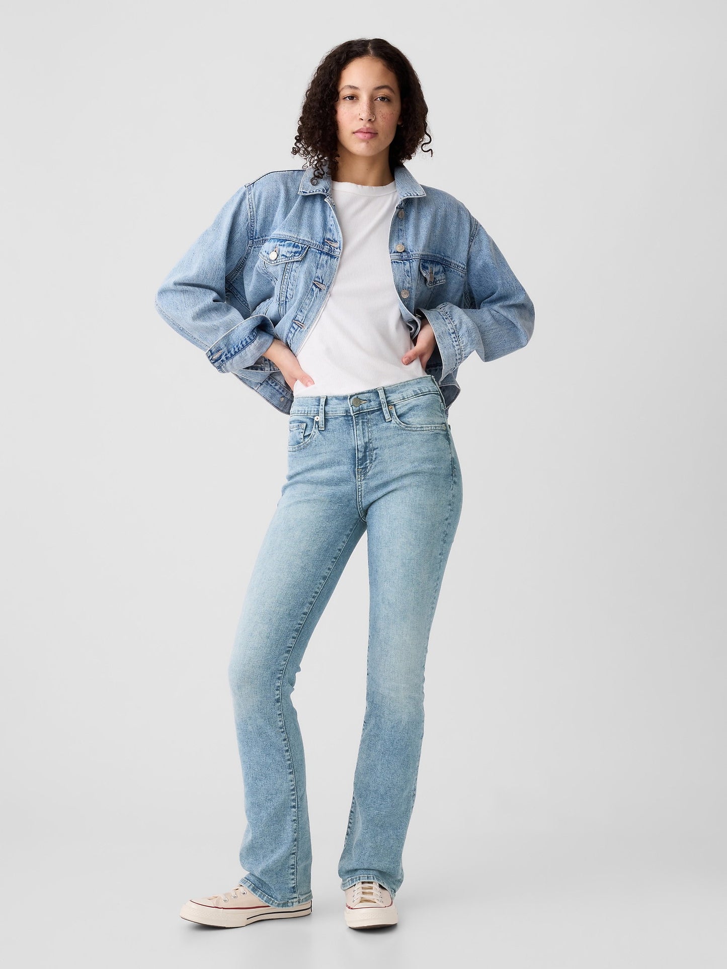 Açık Mavi Mid Rise Baby Boot Washwell™ Jean Pantolon