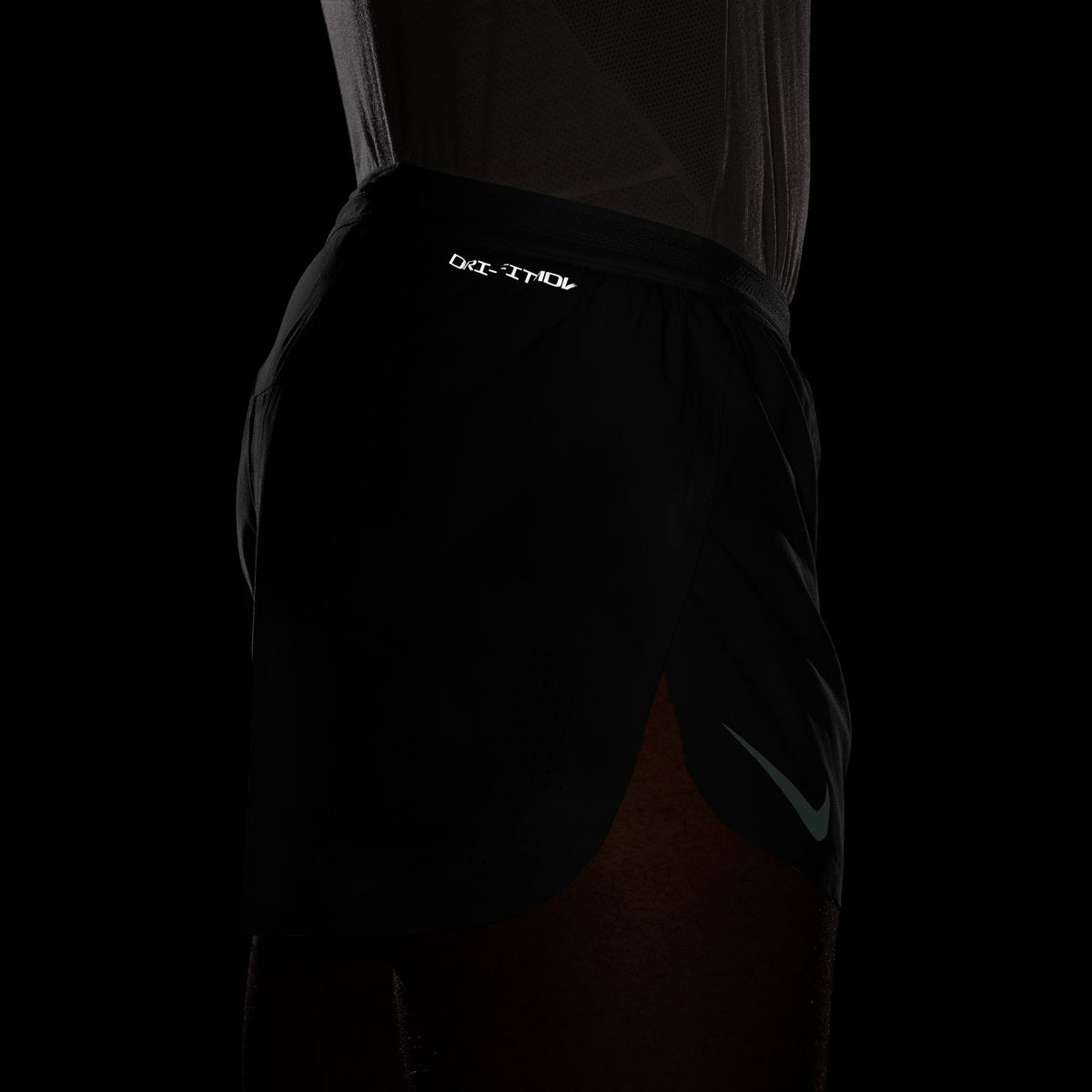 Nike Dfadv Aroswft 4inbf Erkek Siyah Şort