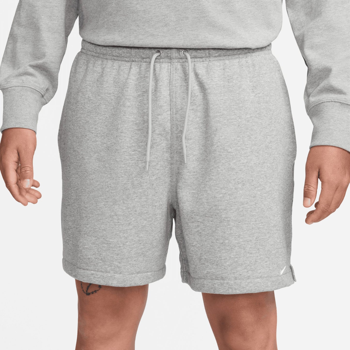 Nike Club Flow Erkek Gri Şort