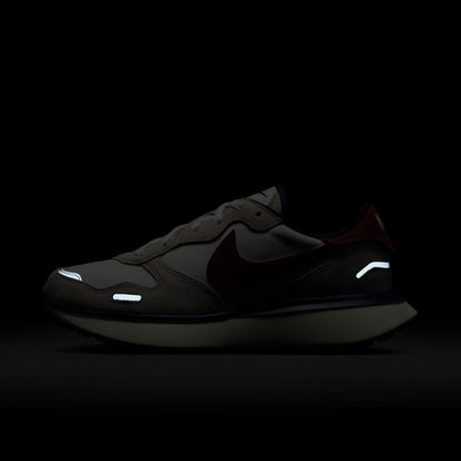 Nike Phoenix Waffle Kadın Beyaz Spor Ayakkabı