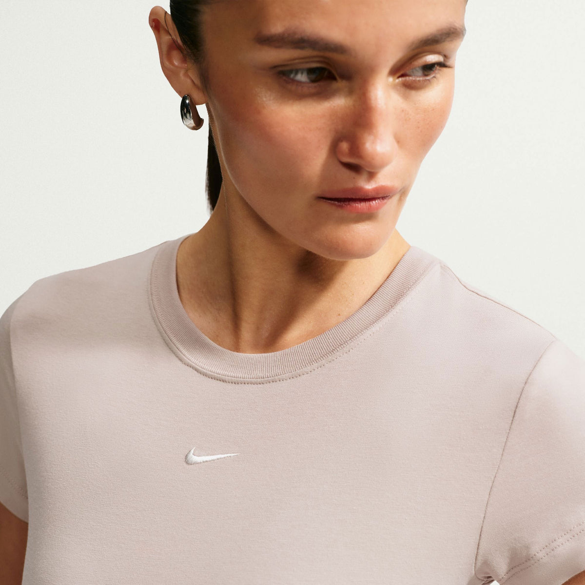 Nike Sportswear Chill Knit Mid Cropped Kadın Krem T-shirt