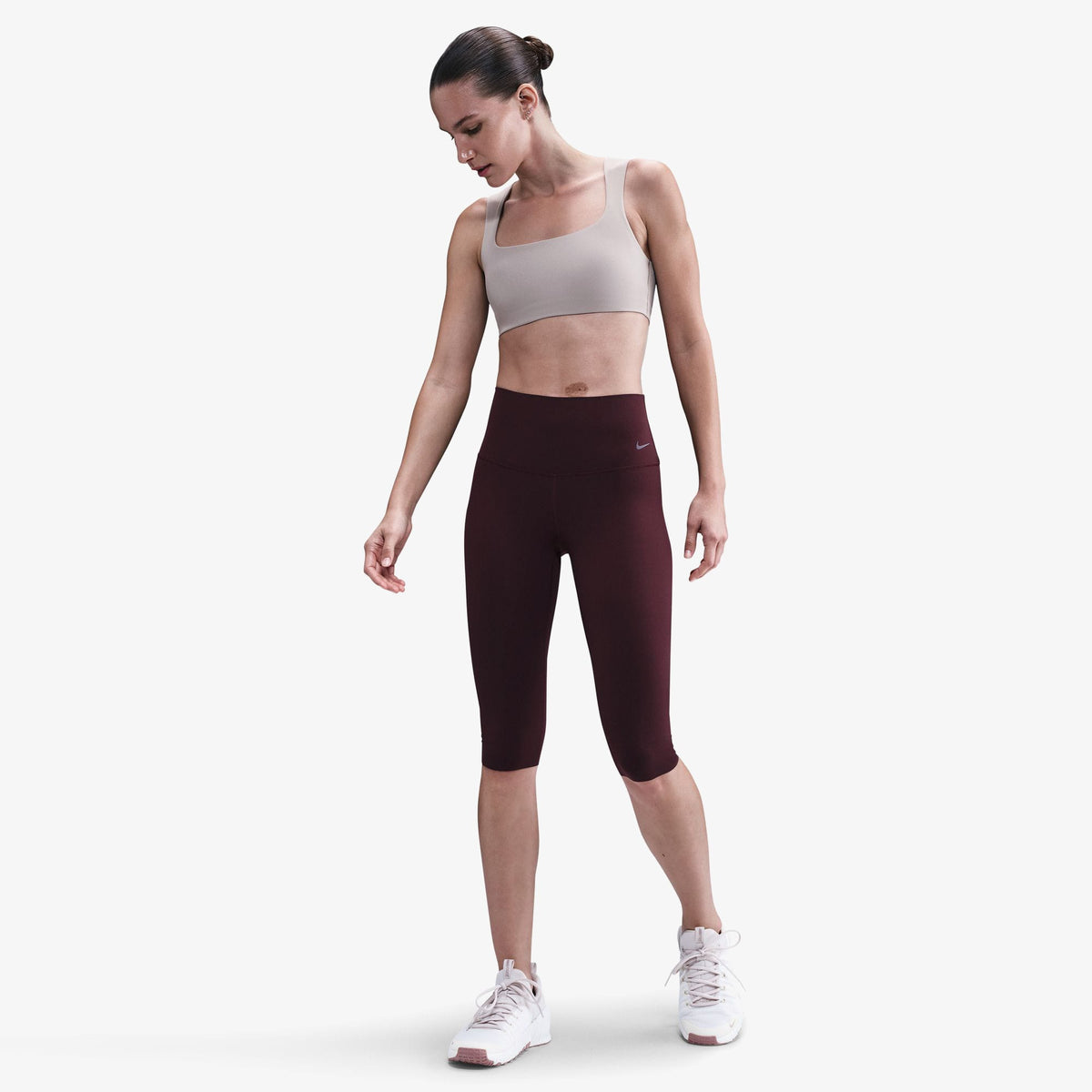 Nike Zenvy Kadın Bej Koşu Bra