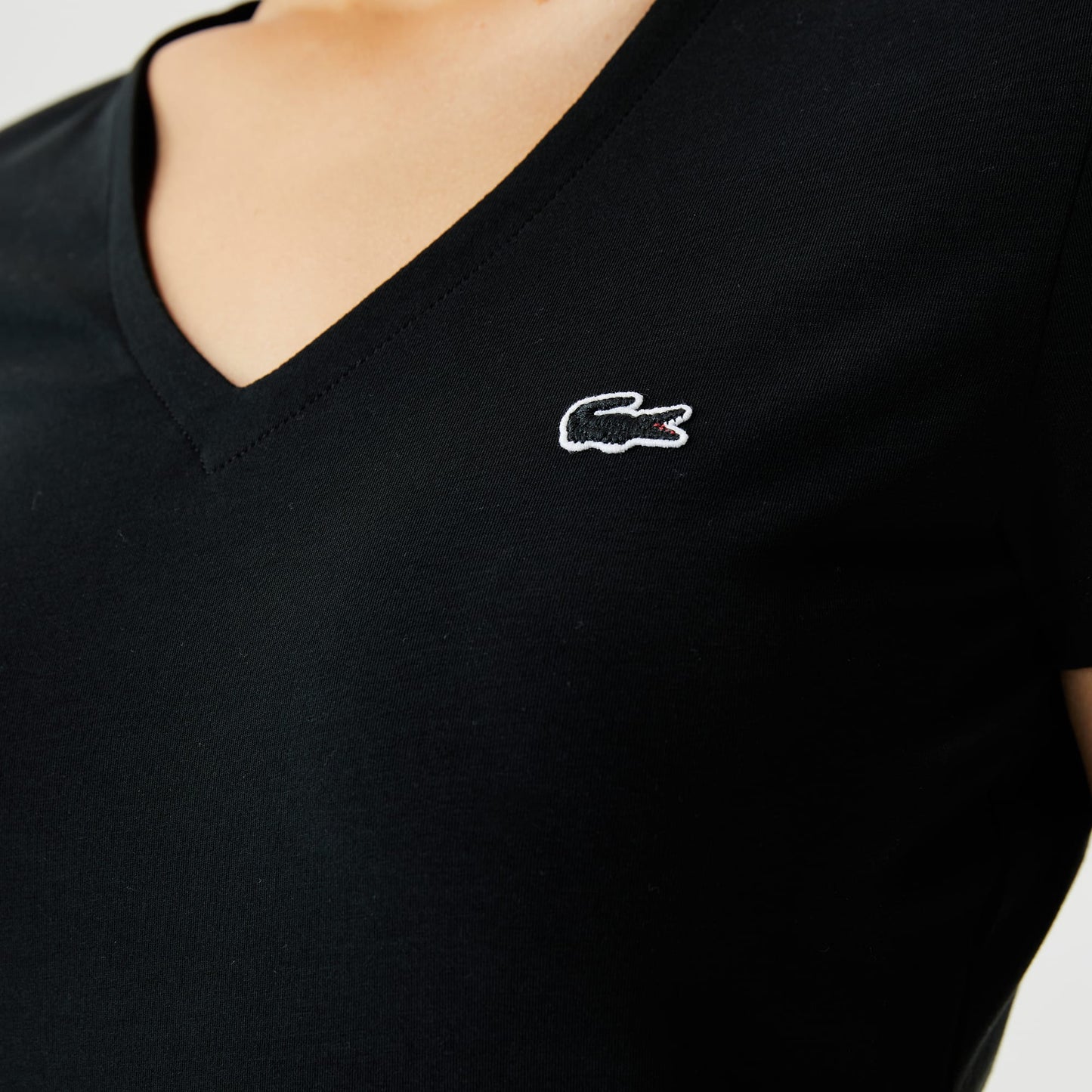 Lacoste Kadın Slim Fit V Yaka Siyah T-shirt