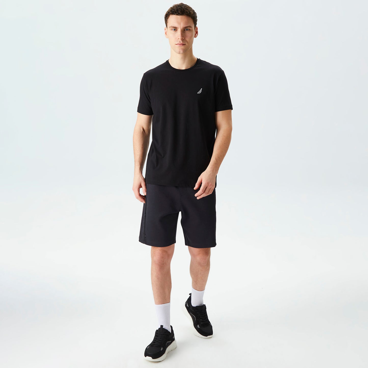 Nautica Erkek Siyah Standart Fit T-shirt