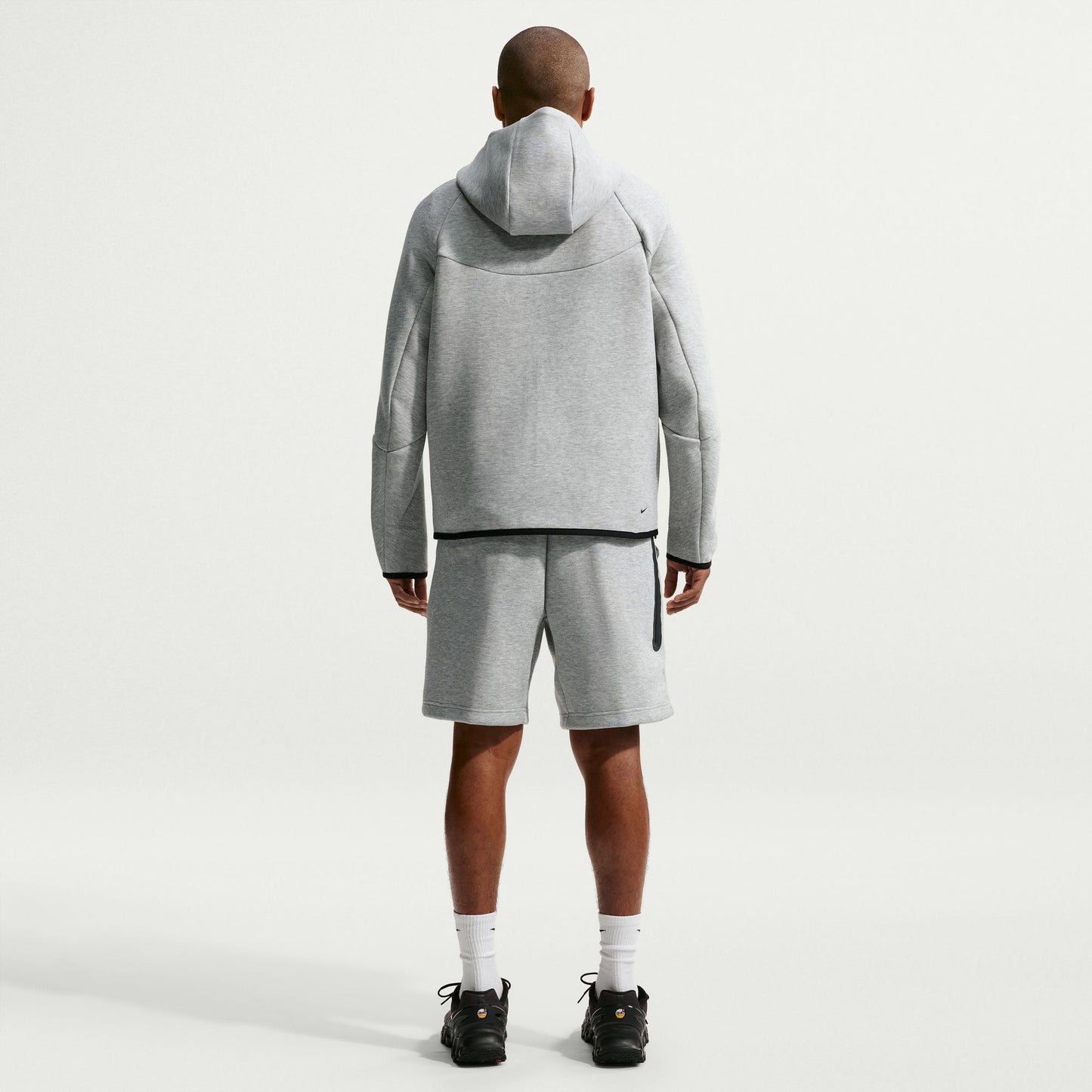 Nike Tech Erkek Siyah Şort