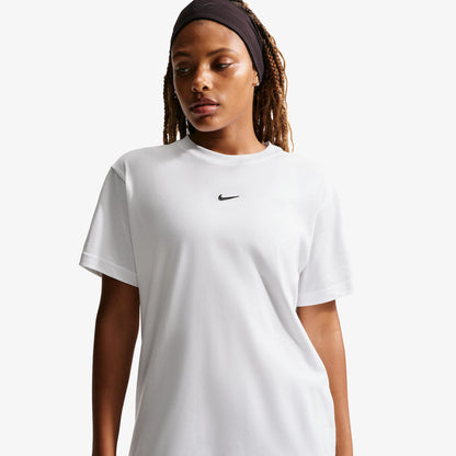 Nike Classic Kadın Beyaz T-shirt