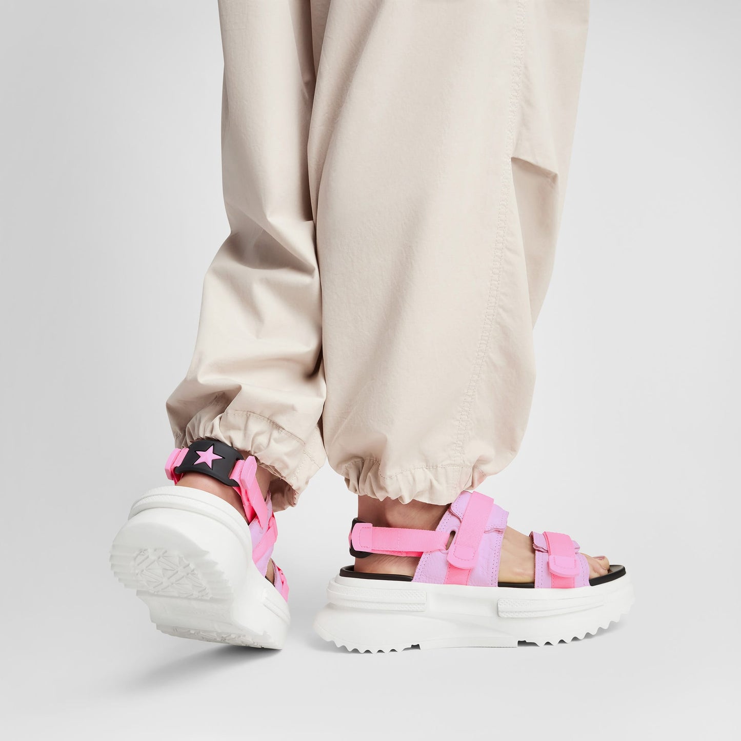 Converse Run Star Utility Cx Kadın Pembe Sandalet