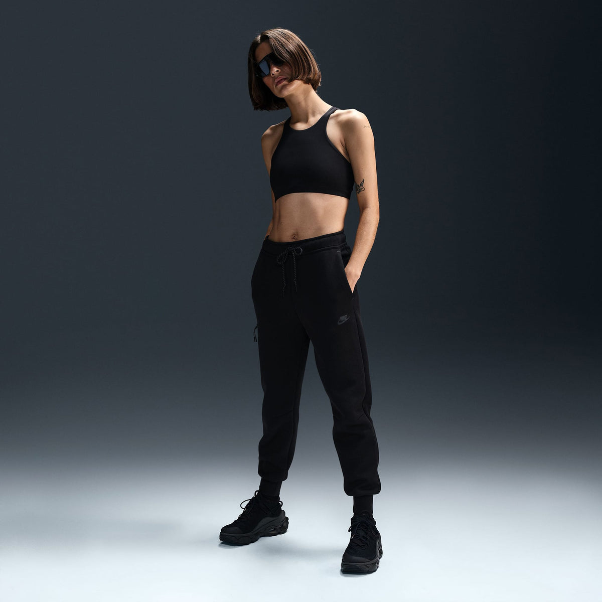 Nike Sportswear Tech Fleece Kadın Siyah Eşofman Altı