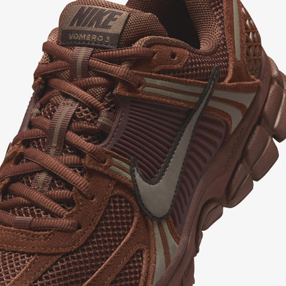 Nike Zoom Vomero 5 Kadın Kahverengi Spor Ayakkabı