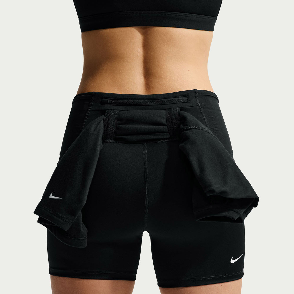Nike Dri-fıt High-waisted 4 Trail Kadın Siyah Koşu Şort