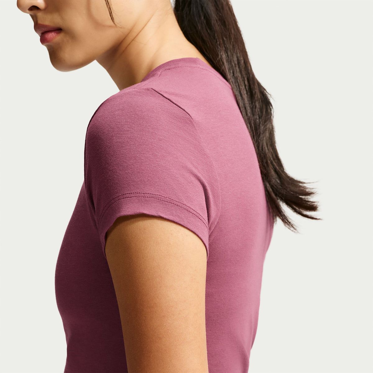 Nike Chill Knit Mid Cropped Kadın Pembe T-shirt