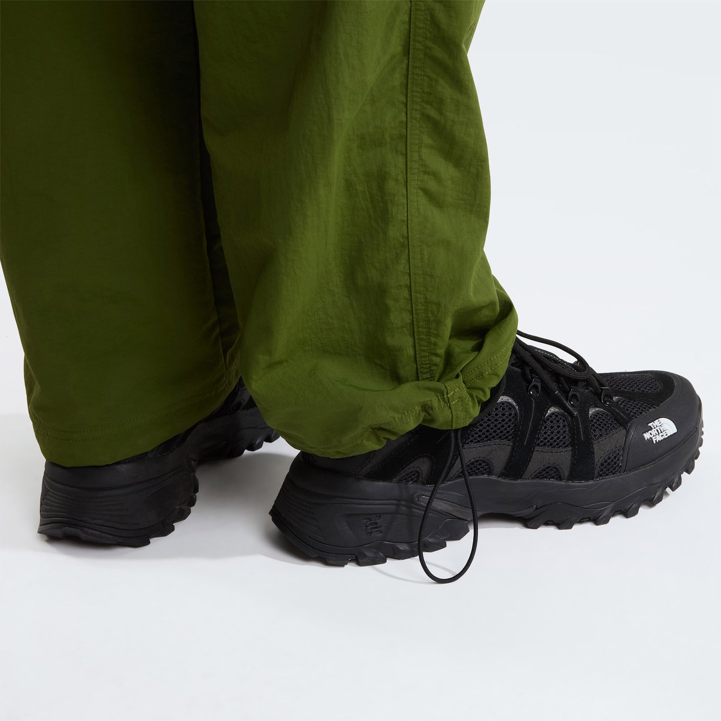 The North Face Red Box Nylon Belted Erkek Yeşil Pantolon
