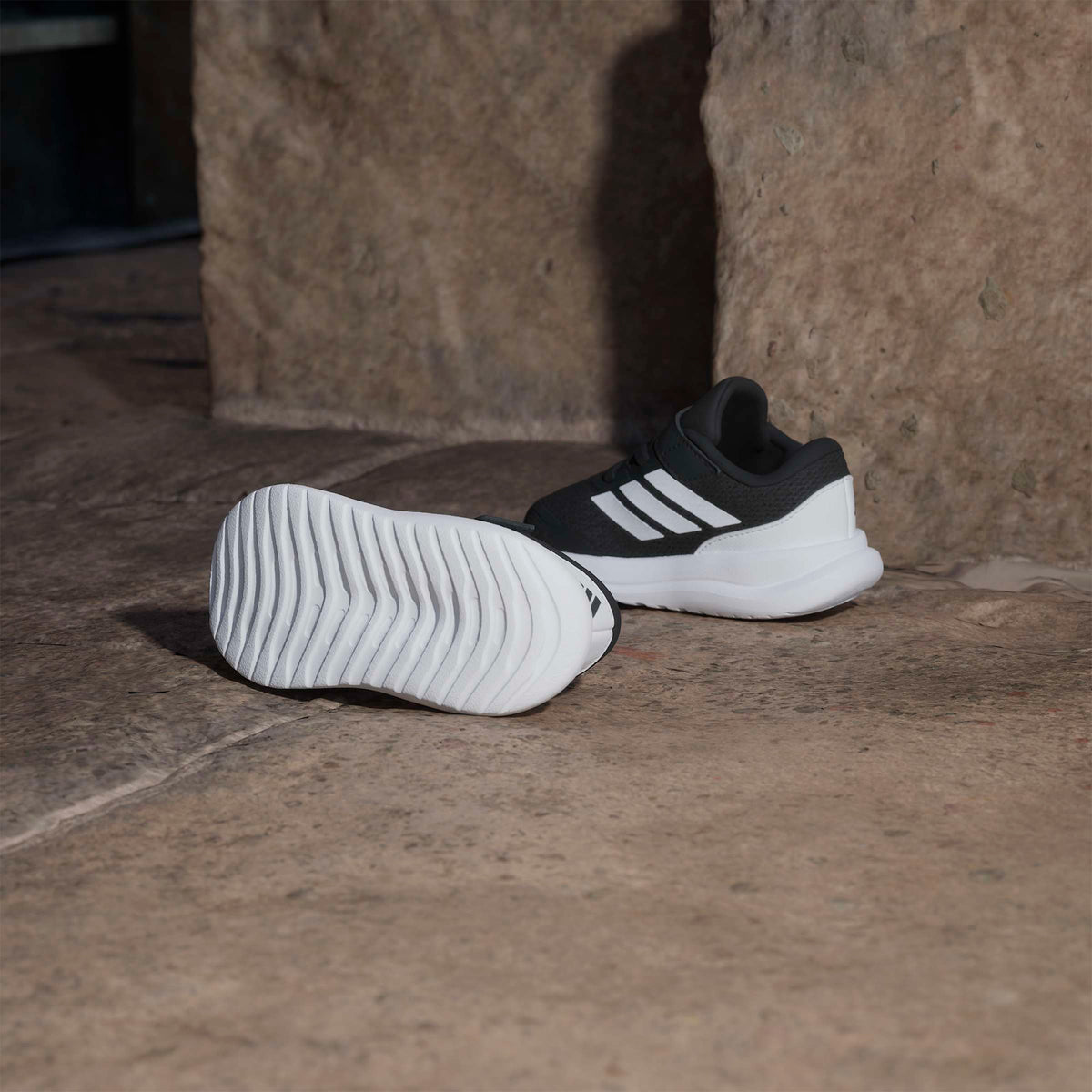 Adidas Runfalcon 6 Elastic Lace Çocuk Siyah Koşu Ayakkabısı
