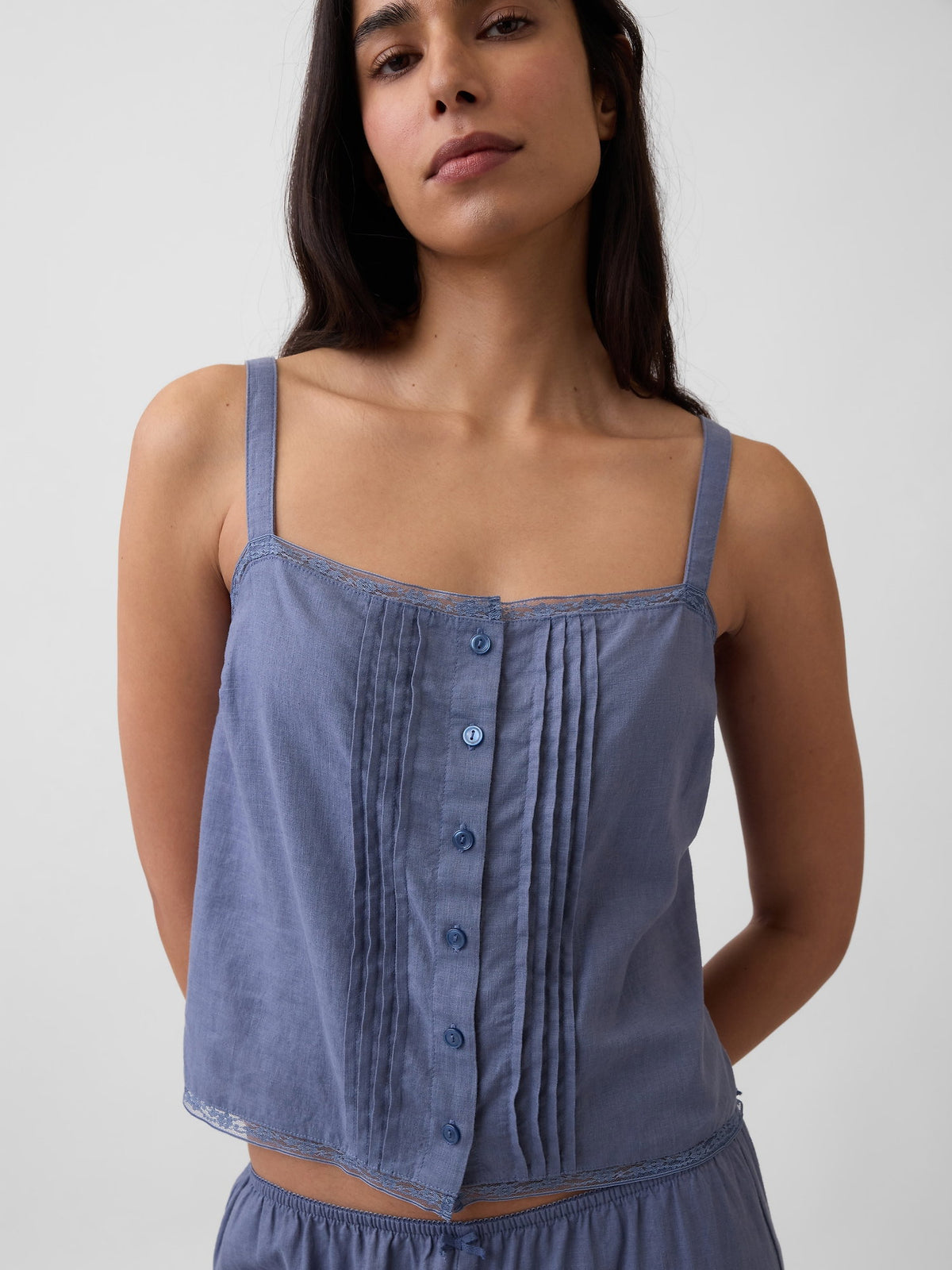 Mavi Keten Karışımlı Pintuck Kısa Askılı Pijama Üstü