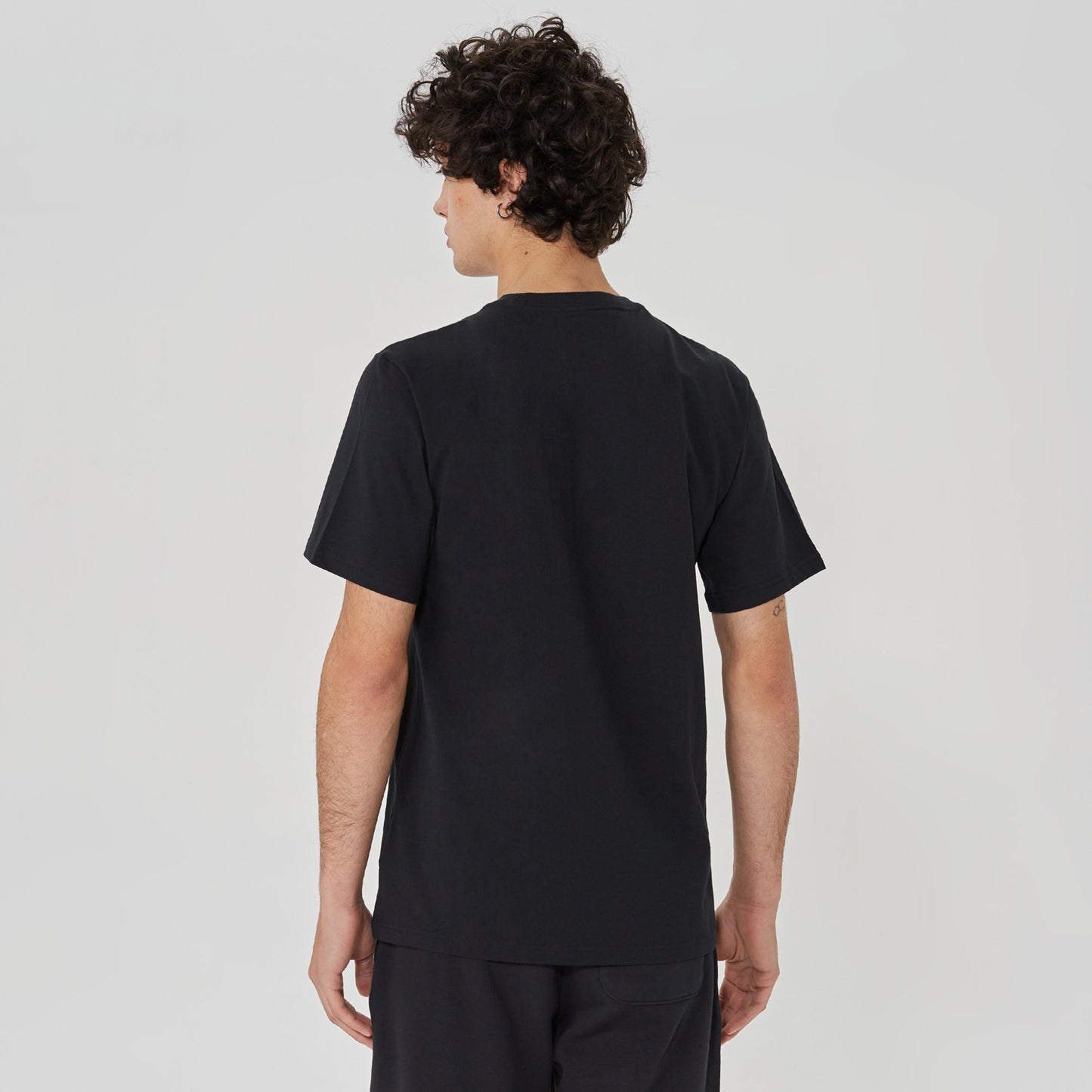 Converse Go-to Star Chevron Logo Unisex Siyah T-shirt