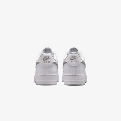 Nike Air Force 1 '07 Erkek Beyaz Spor Ayakkabı