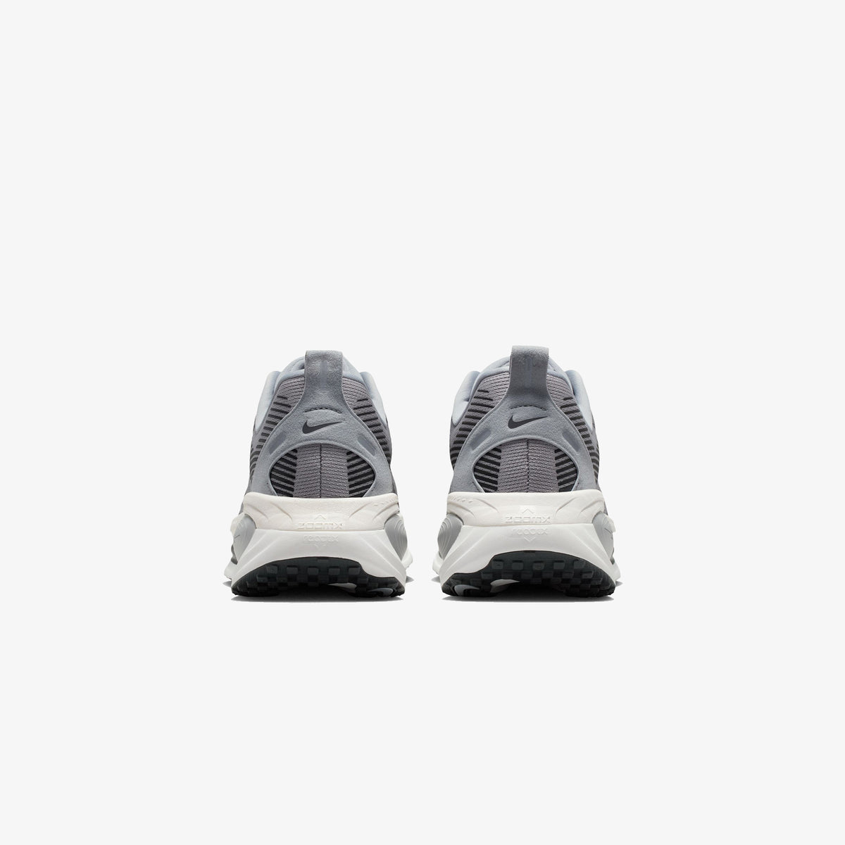 Nike Vomero Premium Erkek Gri Koşu Ayakkabısı